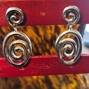 SILVER SWIRL EARRINGS